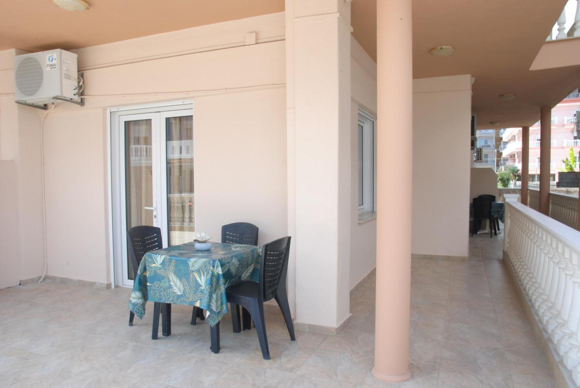 Light Blue Paralia Apartments Exterior foto